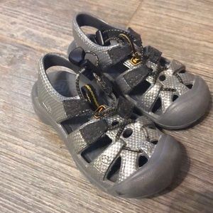 Size 6 Toddler Keen Sandals